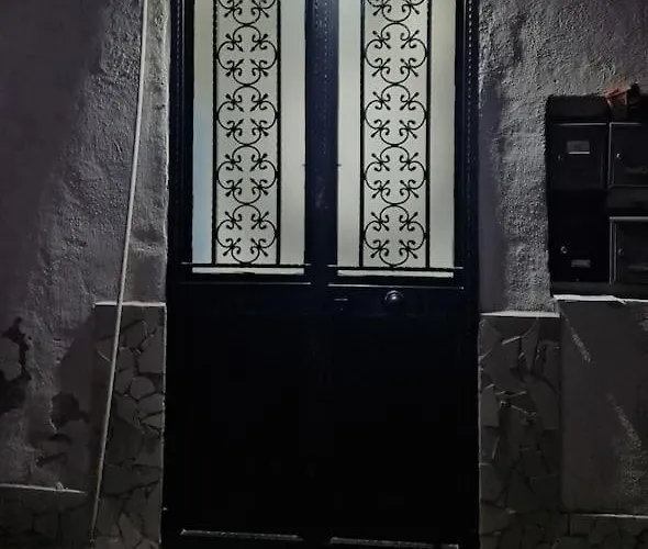 Tribunali Flat